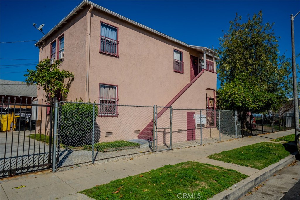 4607 Wadsworth Avenue Property Photo 4