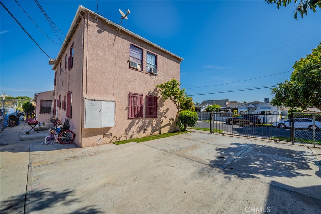 4607 Wadsworth Avenue Property Photo 6