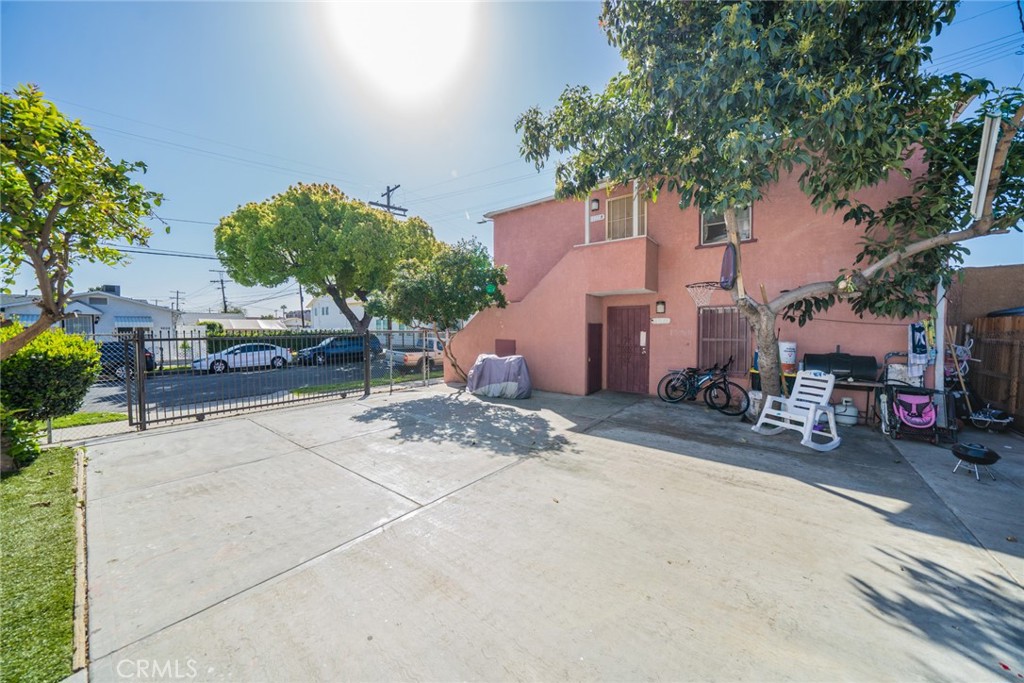 4607 Wadsworth Avenue Property Photo 8