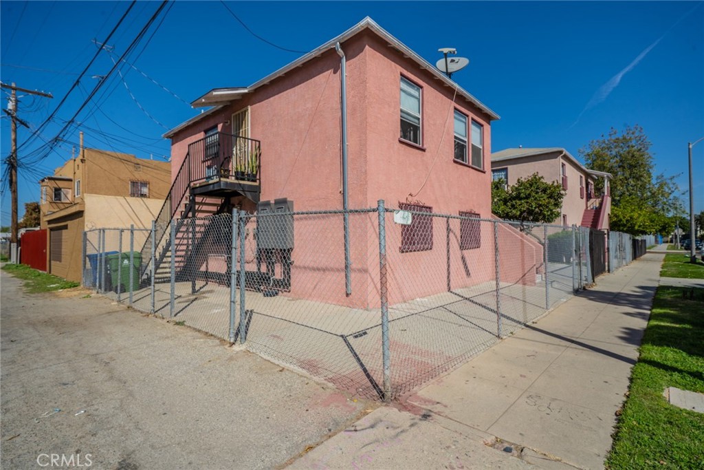 4607 Wadsworth Avenue Property Photo 9