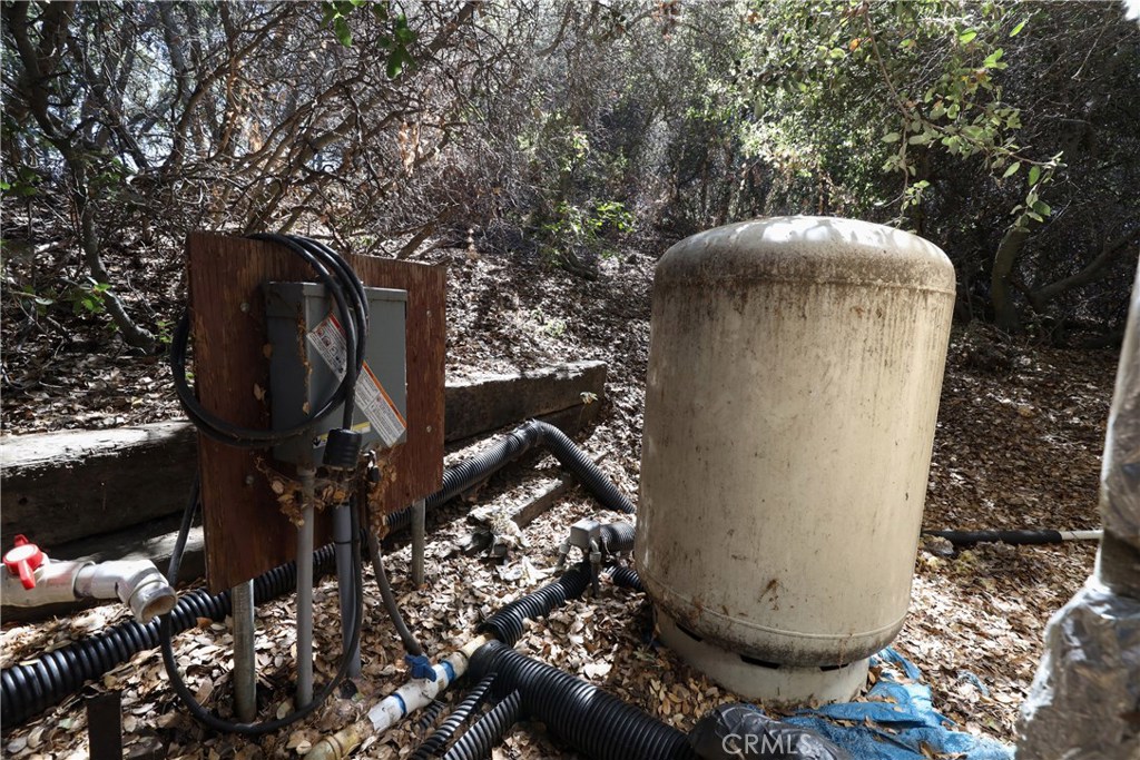 19030 Highway 243 Property Photo 7