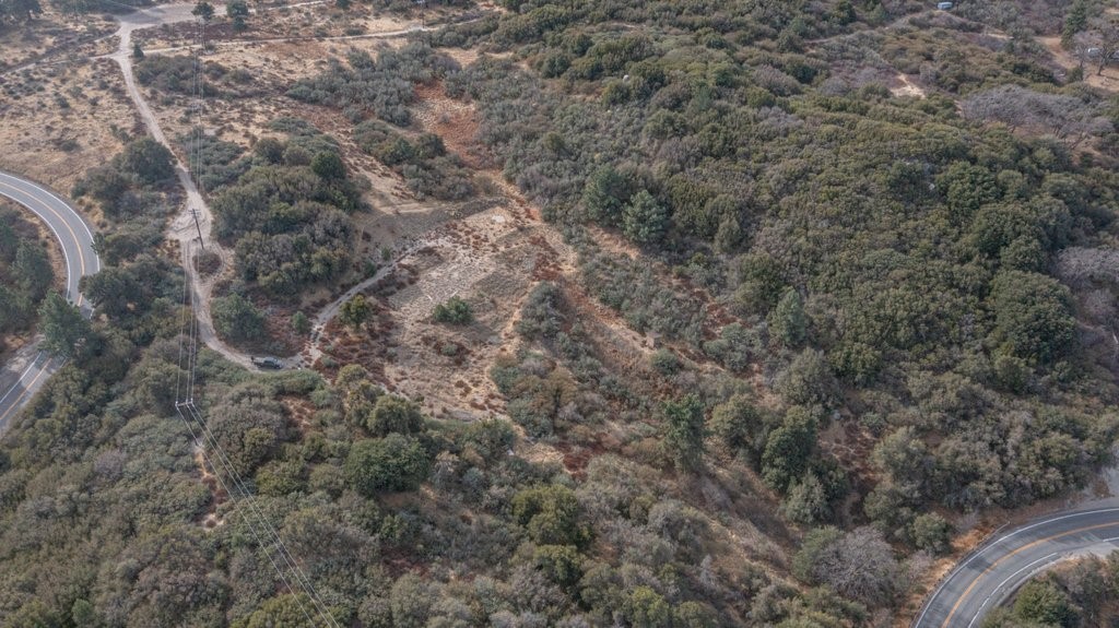 19030 Highway 243 Property Photo 18