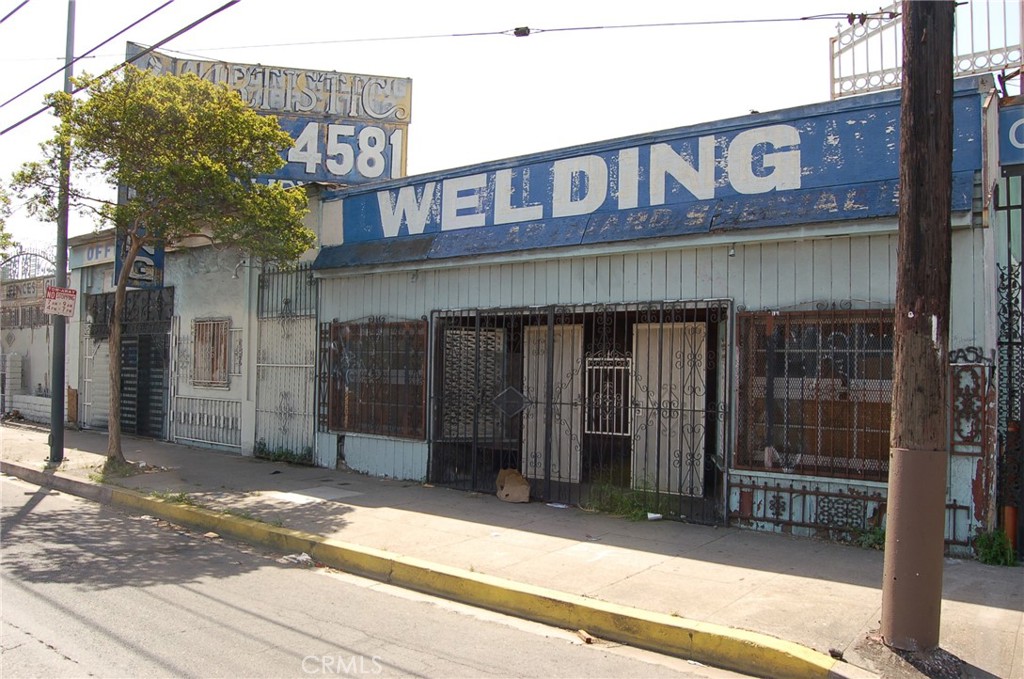 1442 W Slauson Avenue Property Photo