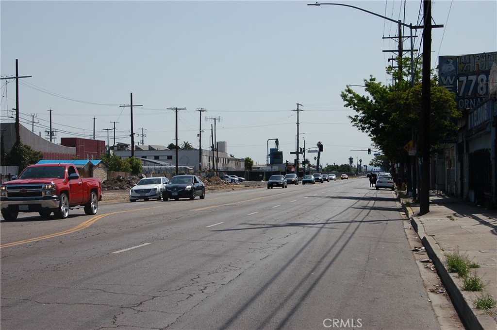 1442 W Slauson Avenue Property Photo 3