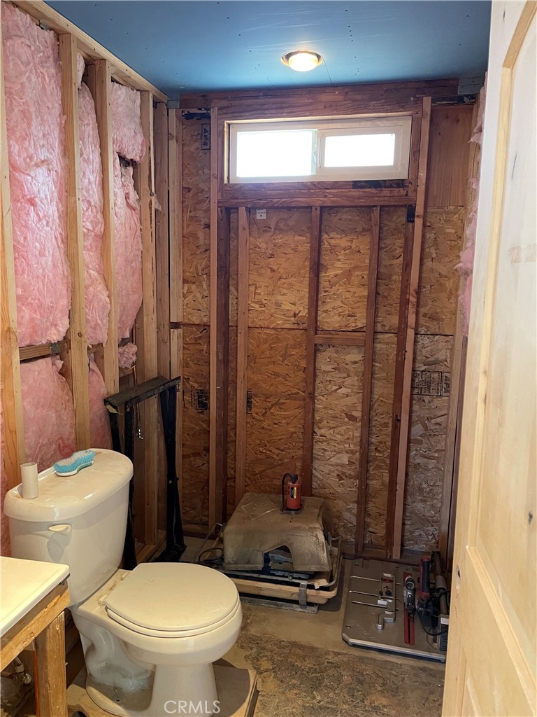 912 Avenue B Property Photo 2