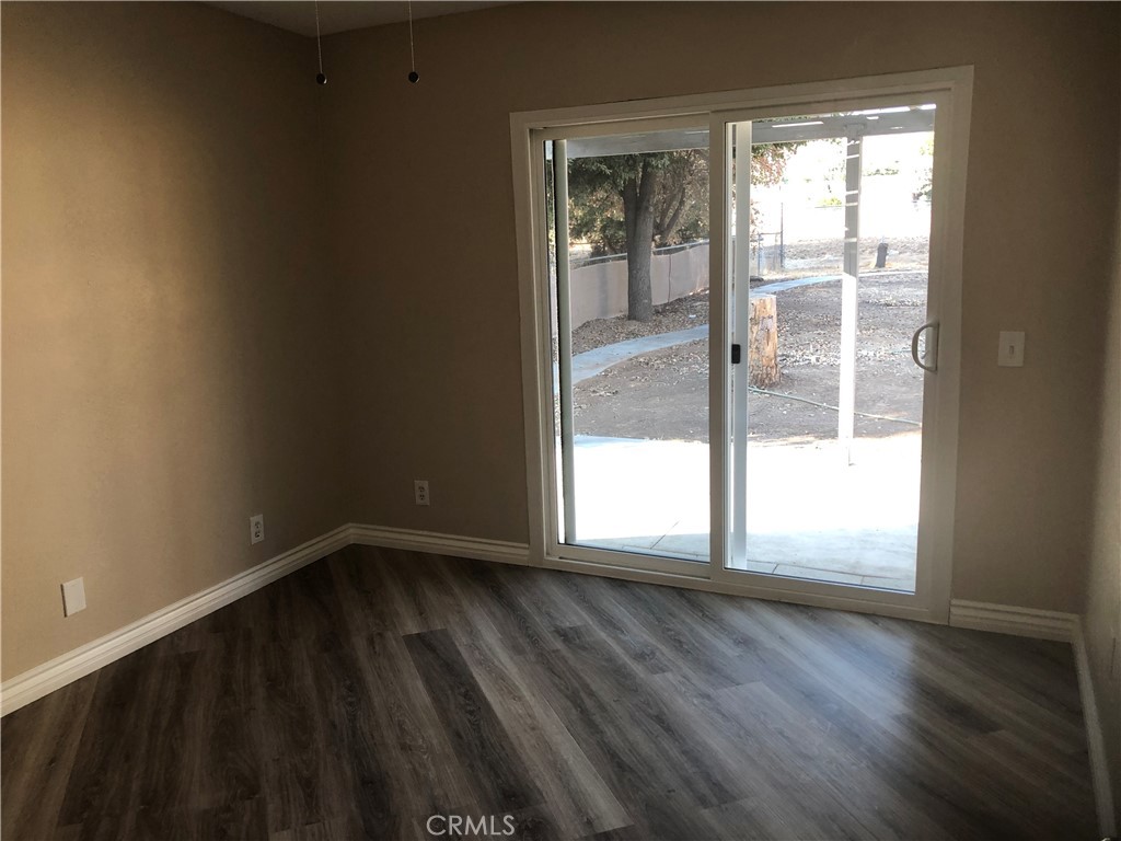24266 Groven Lane Property Photo 10