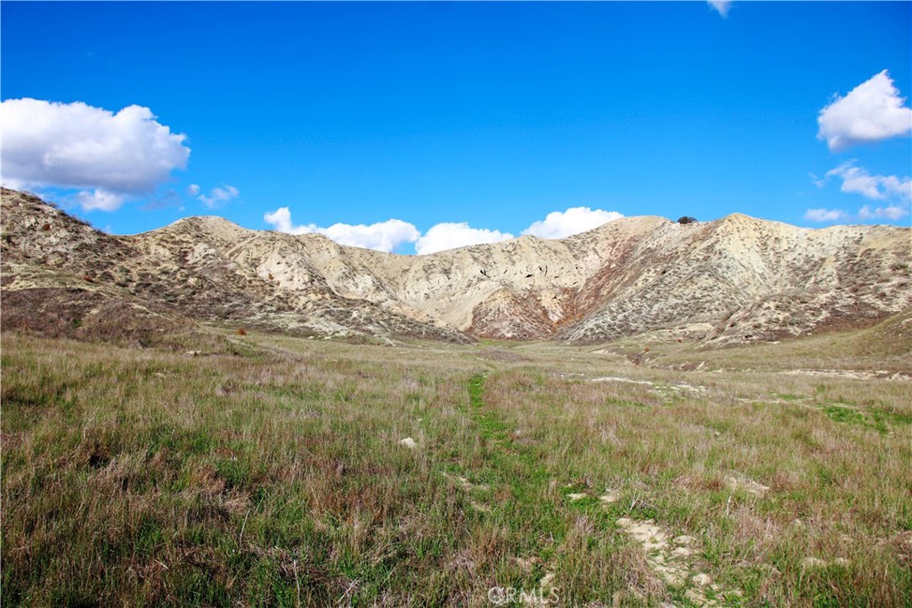 40 Gilman Springs Property Photo 1