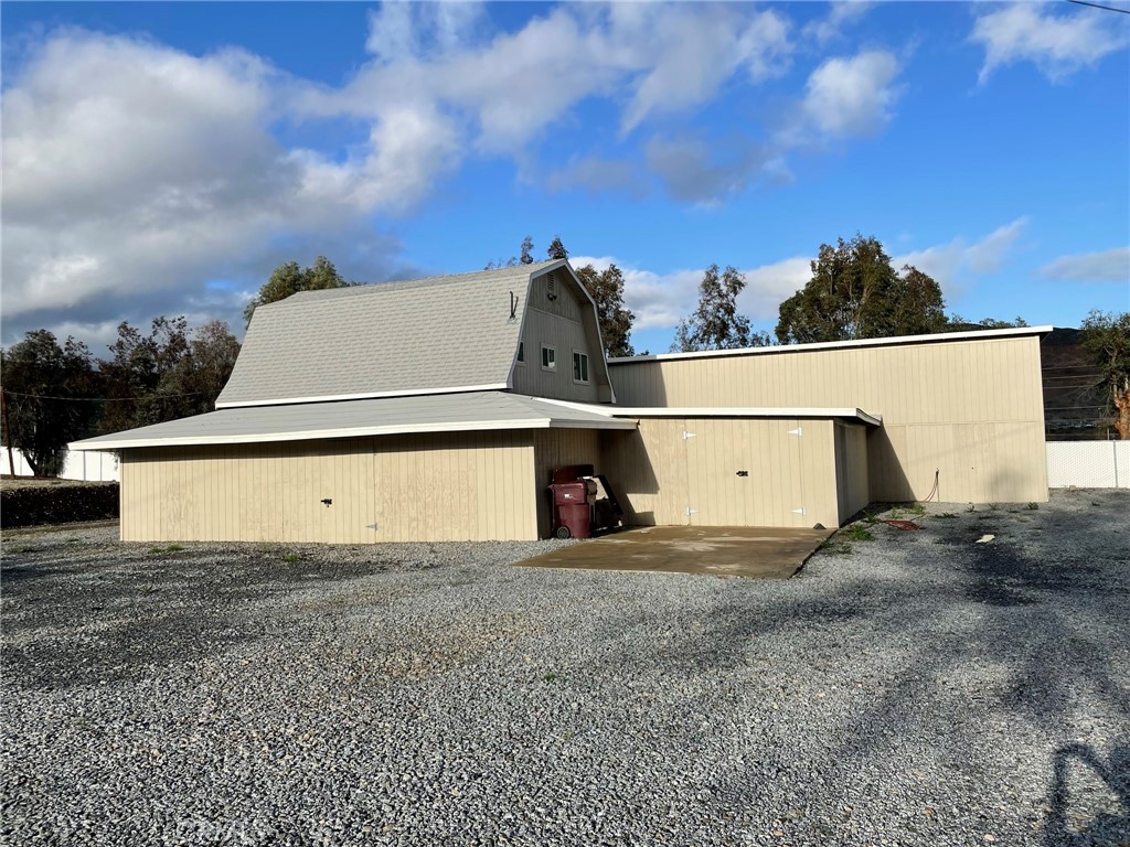 28750 Pierce Avenue Property Photo 12