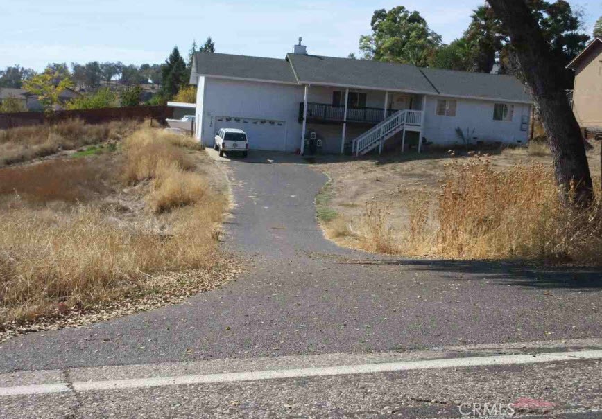 3320 Crowell Lane Property Photo 5