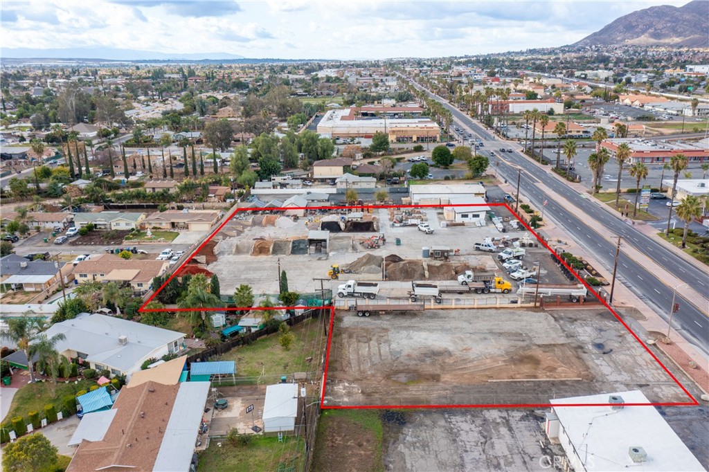 24619 Sunnymead Boulevard Property Photo 3
