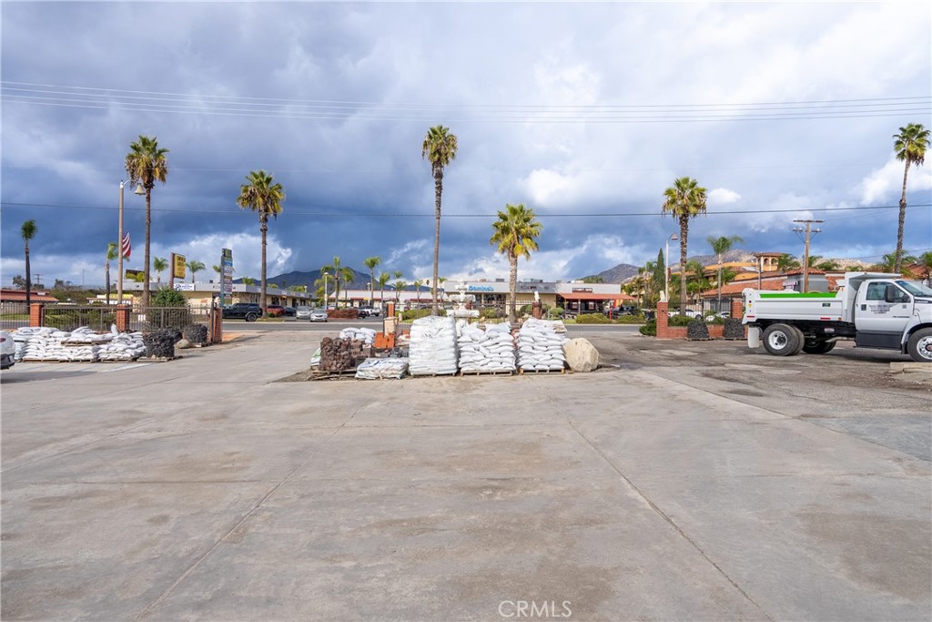 24619 Sunnymead Boulevard Property Photo 10