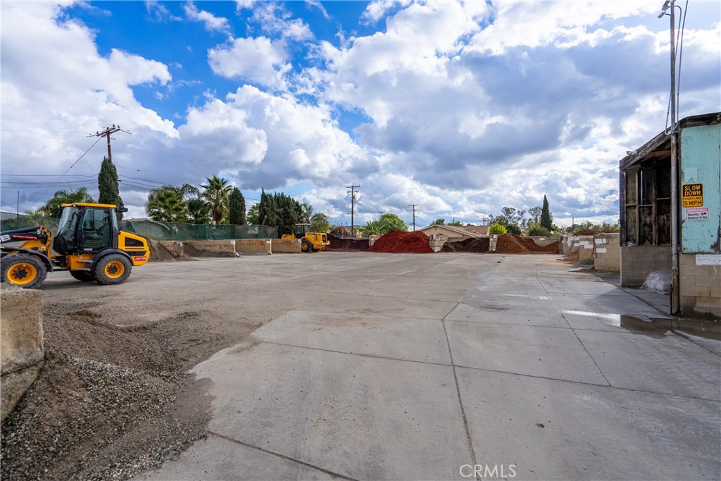 24619 Sunnymead Boulevard Property Photo 12