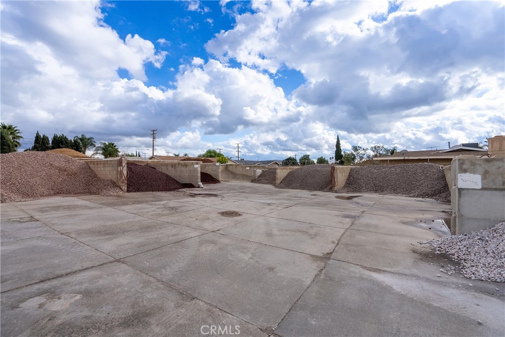 24619 Sunnymead Boulevard Property Photo 14