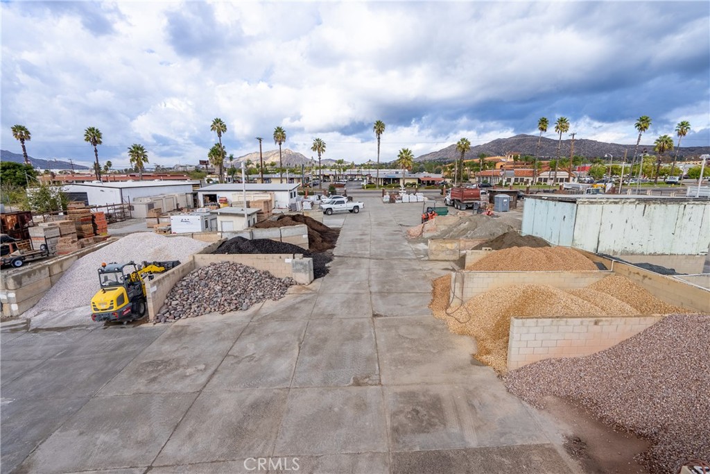 24619 Sunnymead Boulevard Property Photo 22