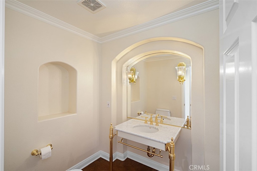 6863 Canyon Hill Drive Property Photo 16