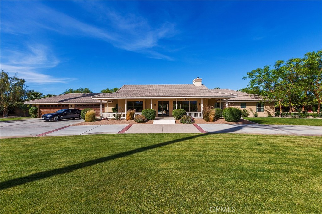 49048 Croquet Court Property Photo 5