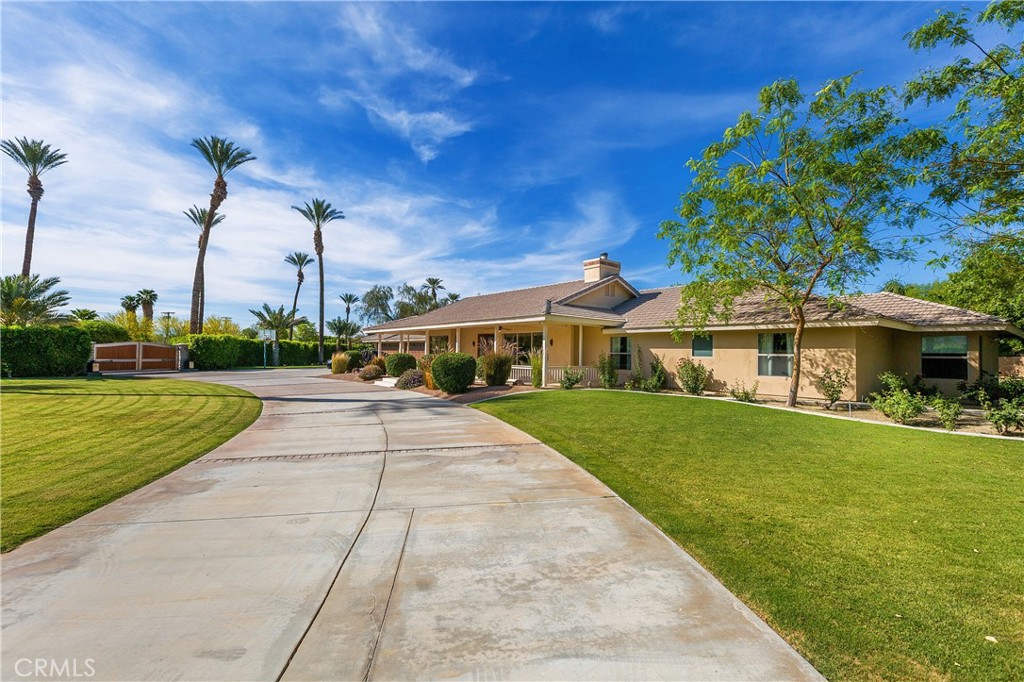 49048 Croquet Court Property Photo 6