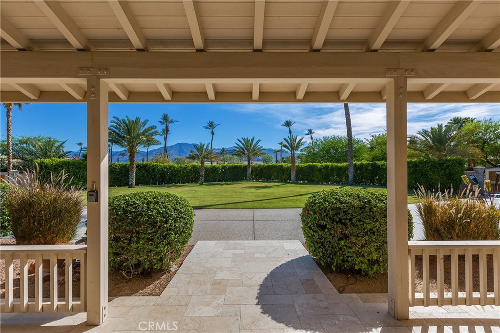 49048 Croquet Court Property Photo 8