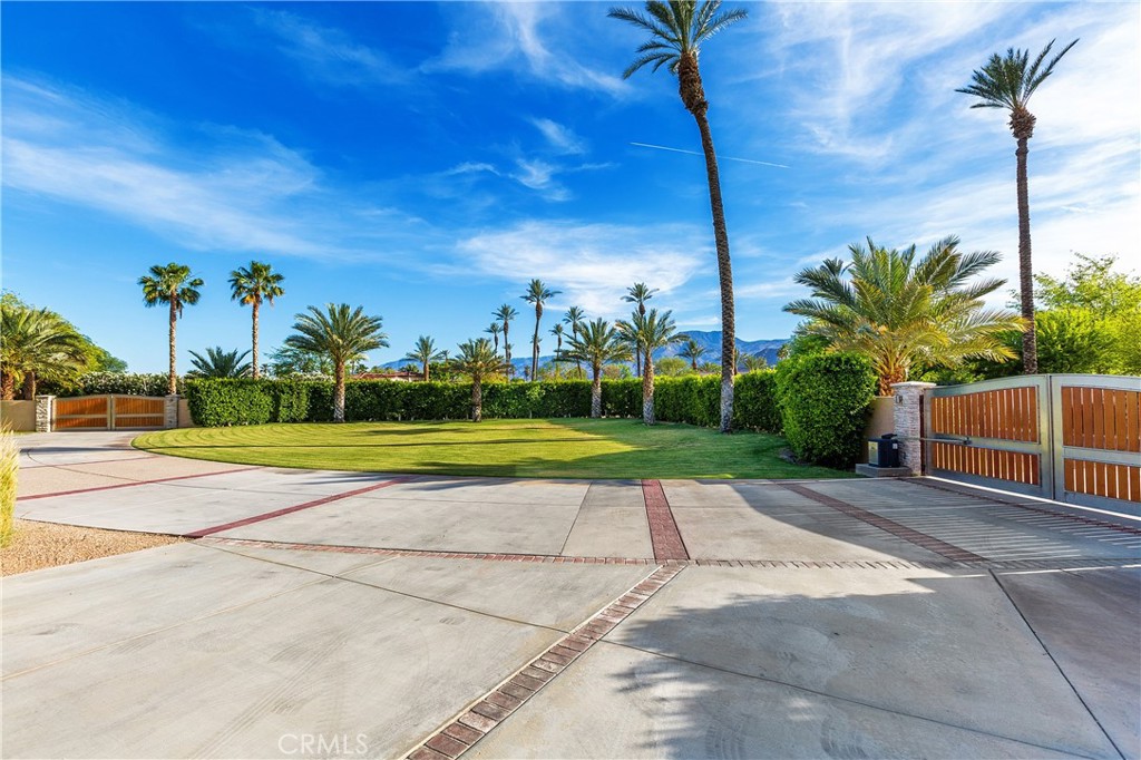 49048 Croquet Court Property Photo 11