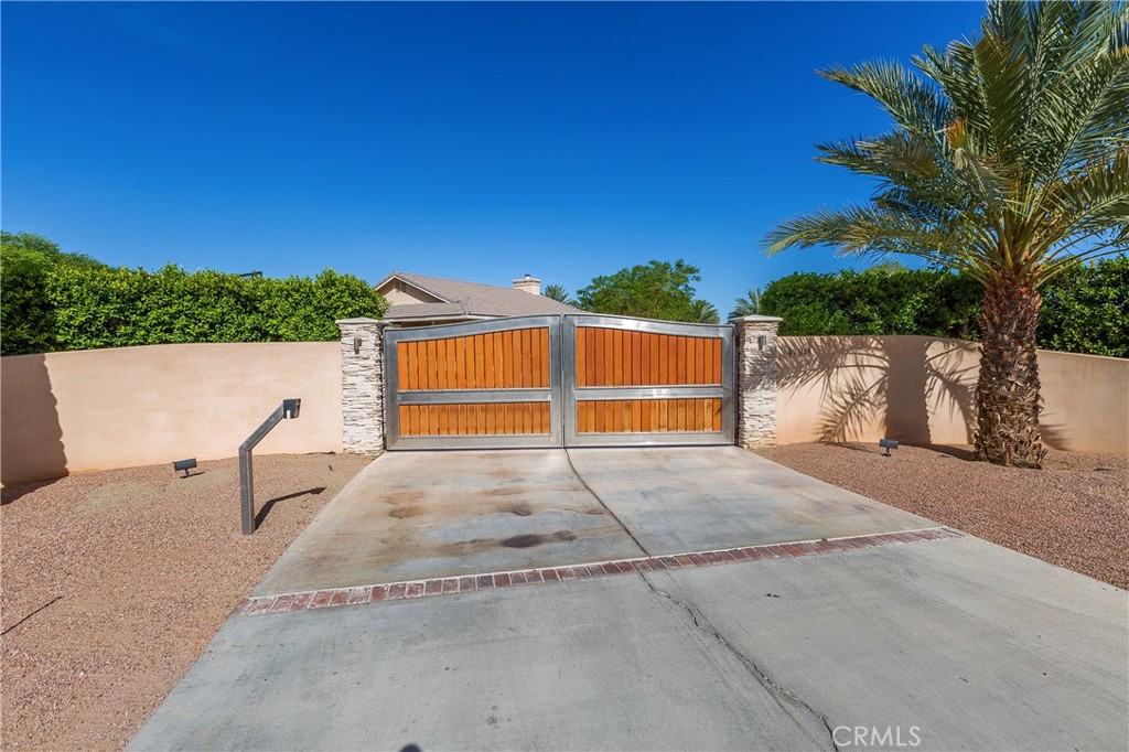 49048 Croquet Court Property Photo 12