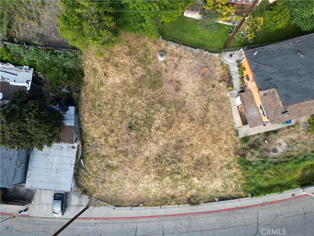 1822 N Eastern Avenue Property Photo 3