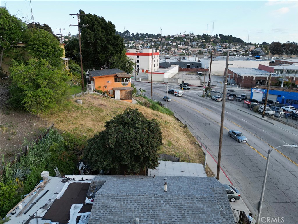 1822 N Eastern Avenue Property Photo 8