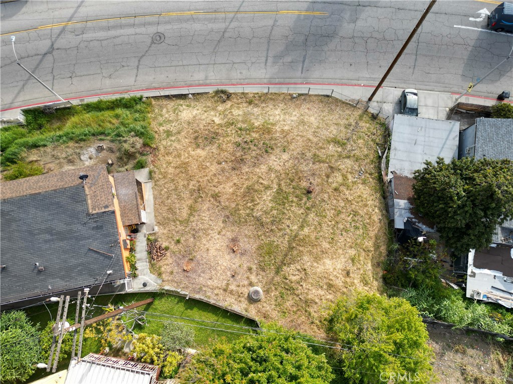 1822 N Eastern Avenue Property Photo 9