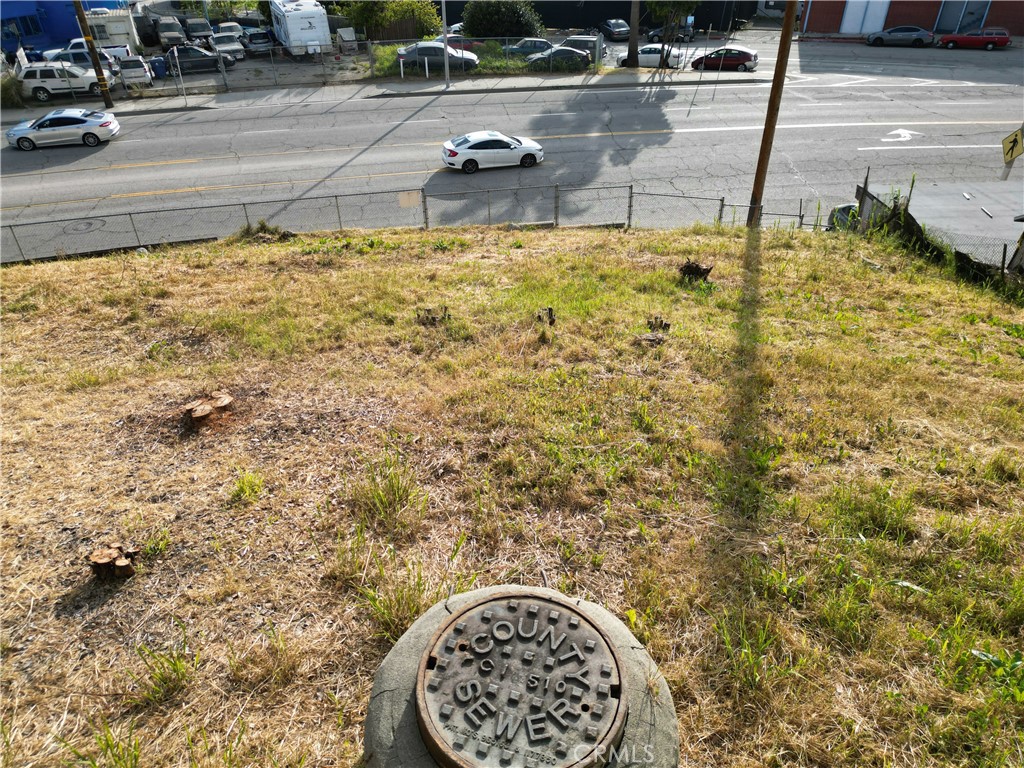 1822 N Eastern Avenue Property Photo 10