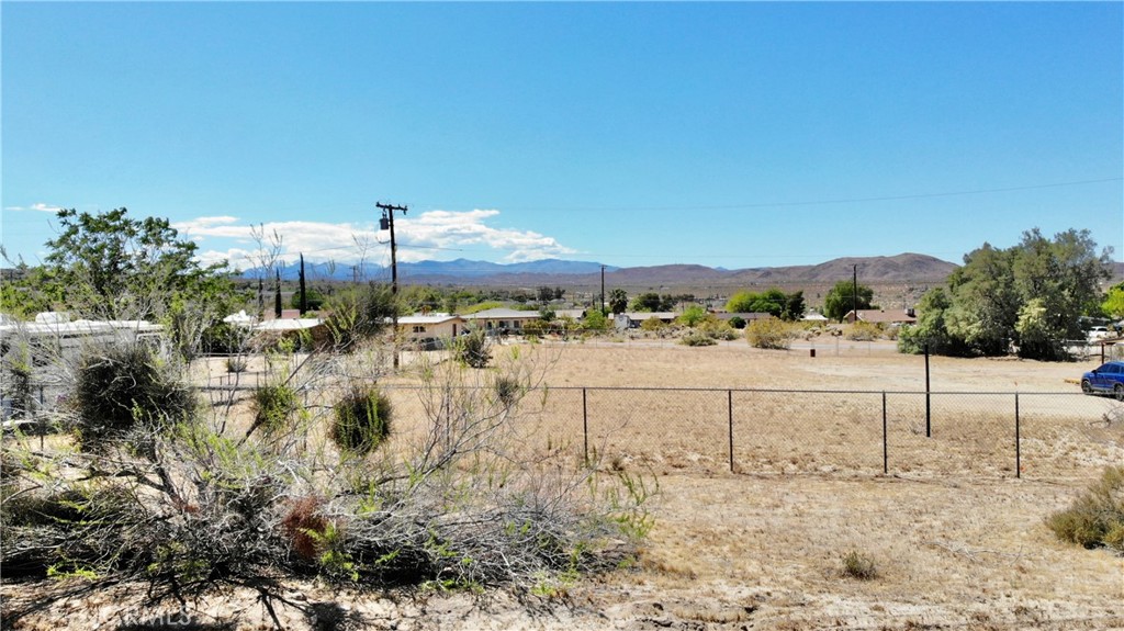 61956 Mountain View Circle Property Photo 2