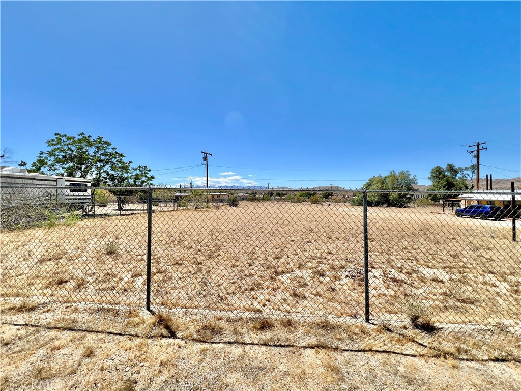 61956 Mountain View Circle Property Photo 6