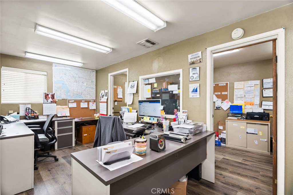 1609 S California Avenue Property Photo 6
