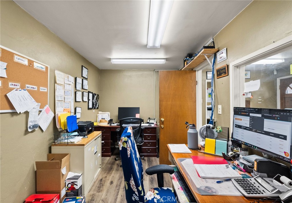 1609 S California Avenue Property Photo 8