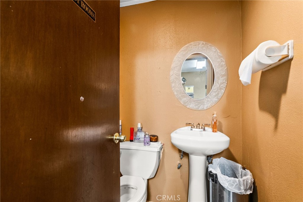 1609 S California Avenue Property Photo 14