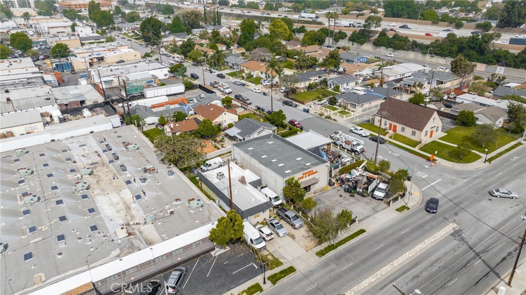 1609 S California Avenue Property Photo 31