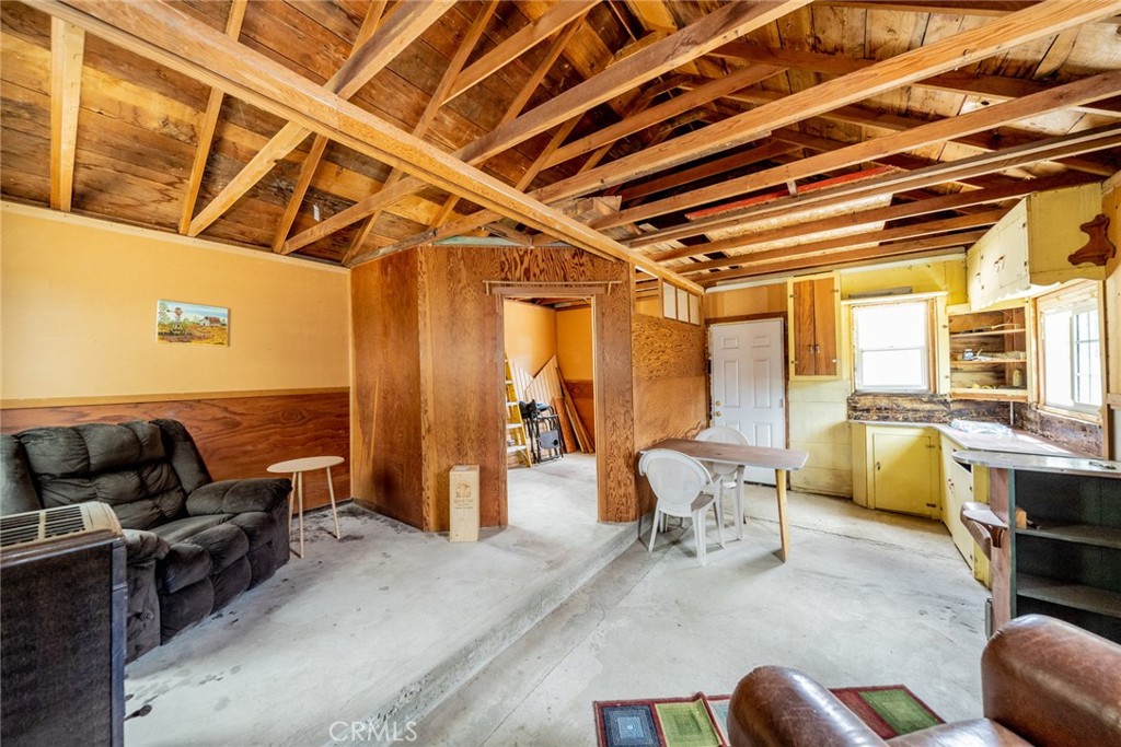 7725 Scenic Drive Property Photo 14