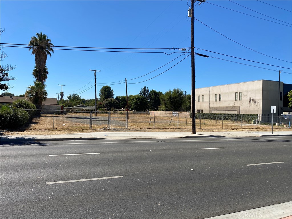 10650 Magnolia Avenue Property Photo