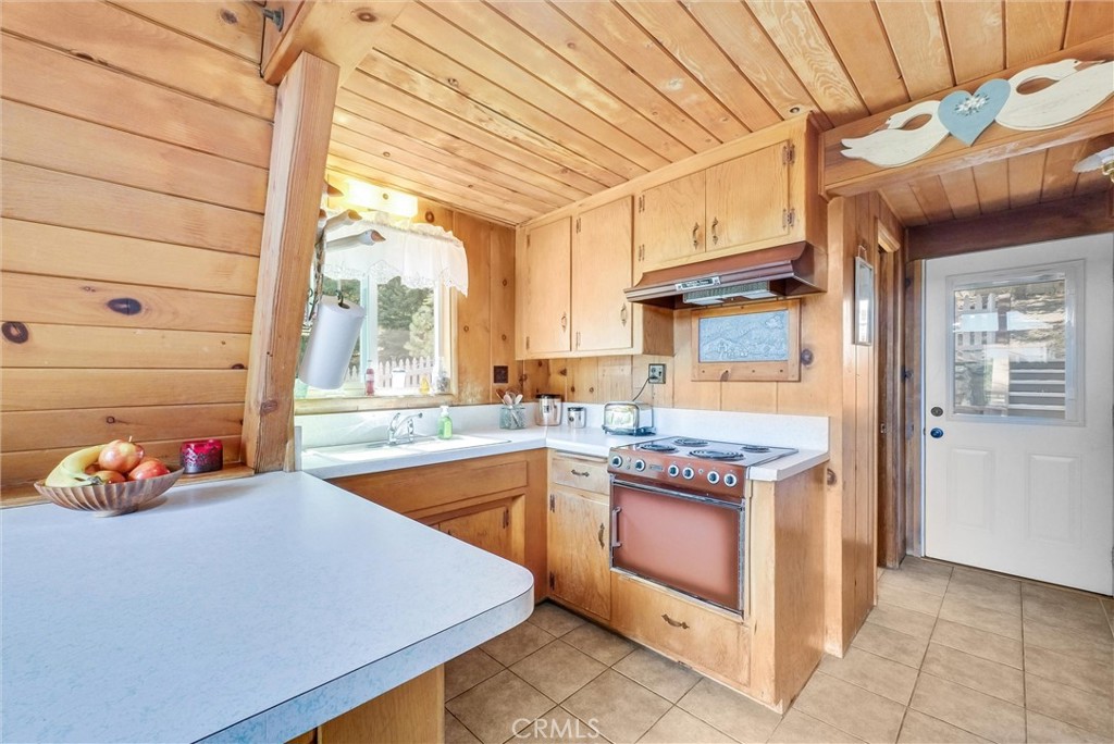 1830 W Ash Road Property Photo 14