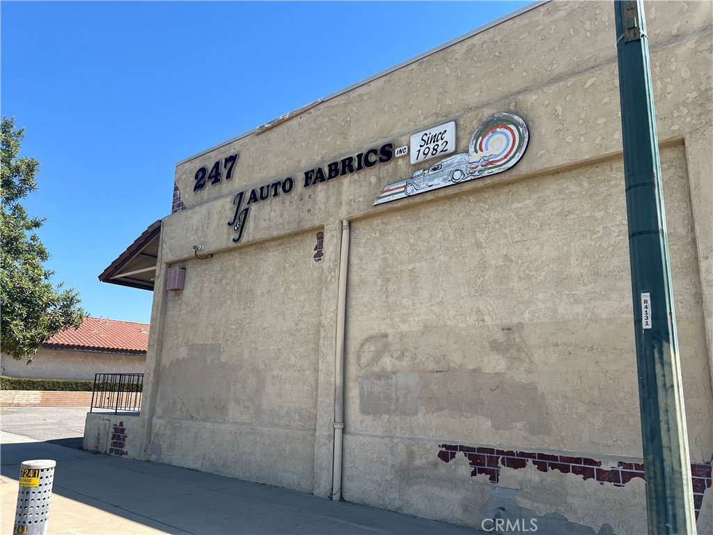 247 S Riverside Avenue Property Photo 1