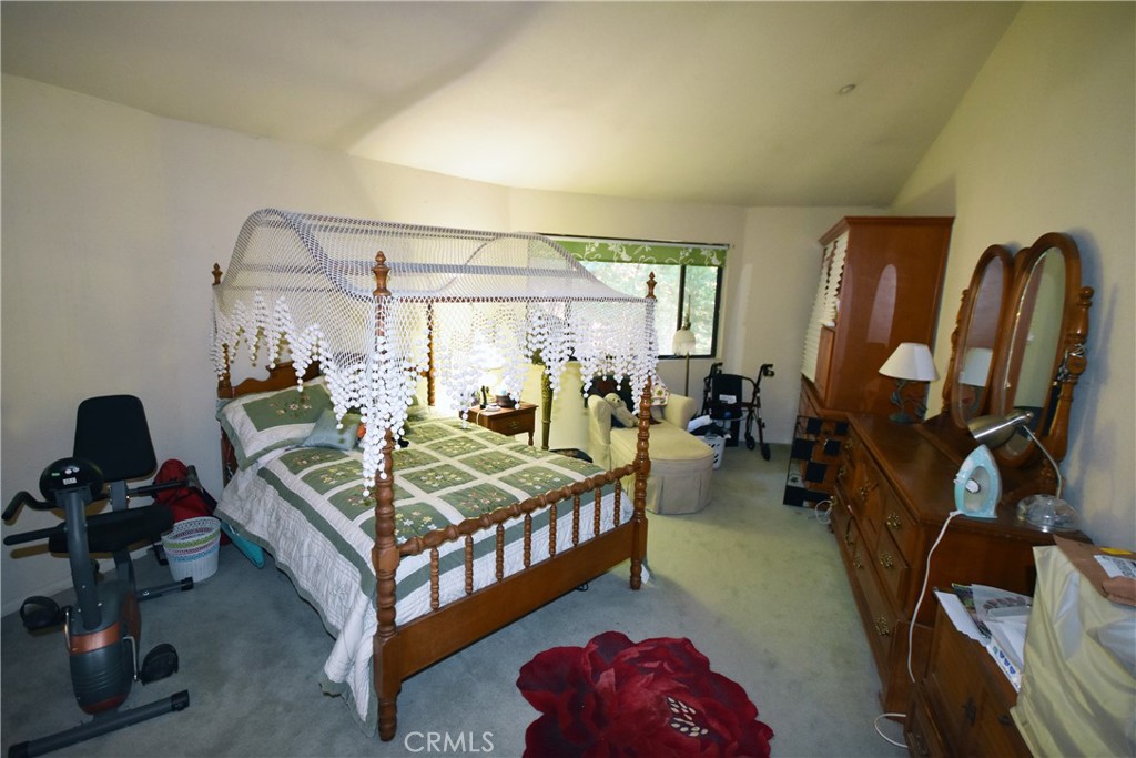 24847 Felsen Drive Property Photo 4
