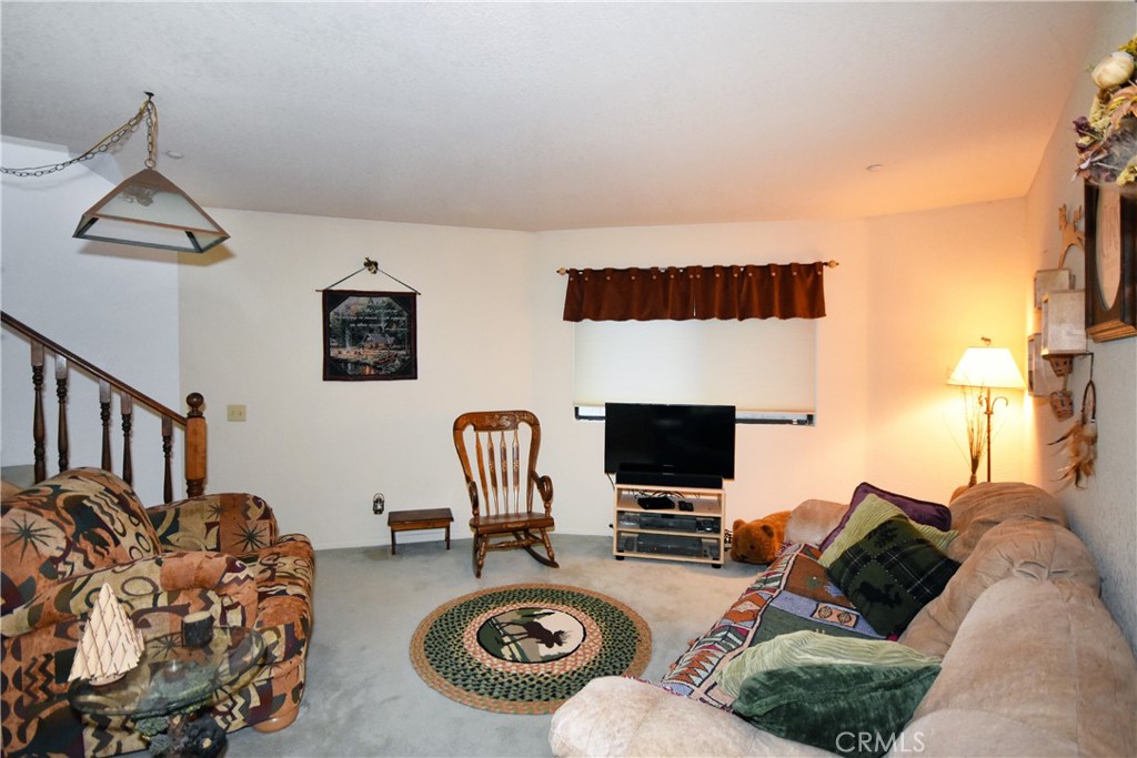 24847 Felsen Drive Property Photo 10