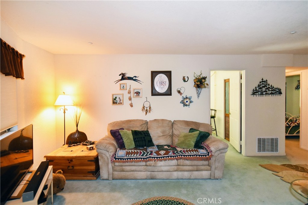 24847 Felsen Drive Property Photo 11