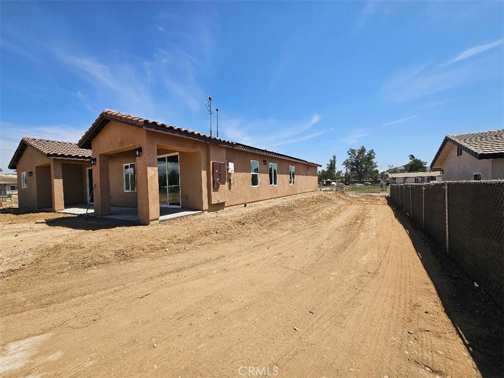 21402 Short Ridge Street Property Photo 11
