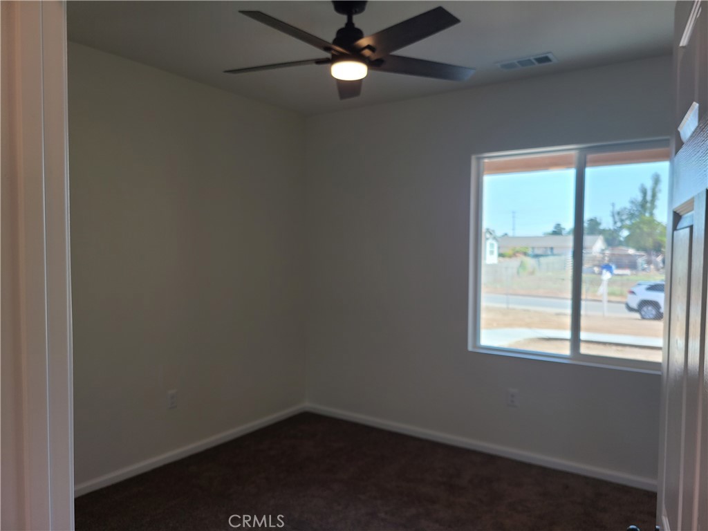 21402 Short Ridge Street Property Photo 33