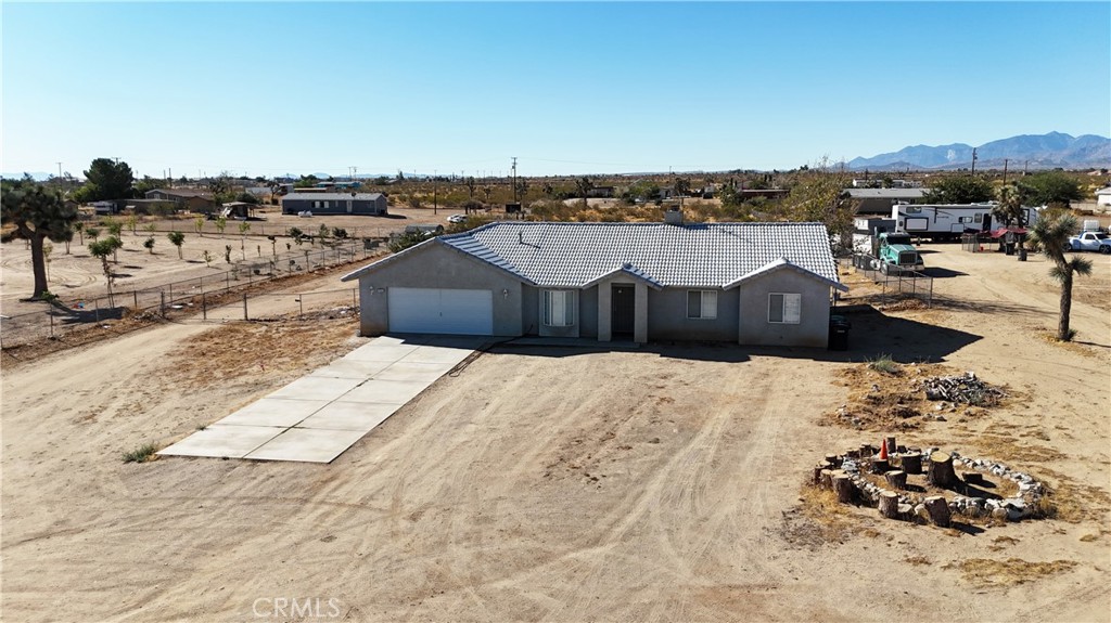 7415 La Mesa Road Property Photo 2