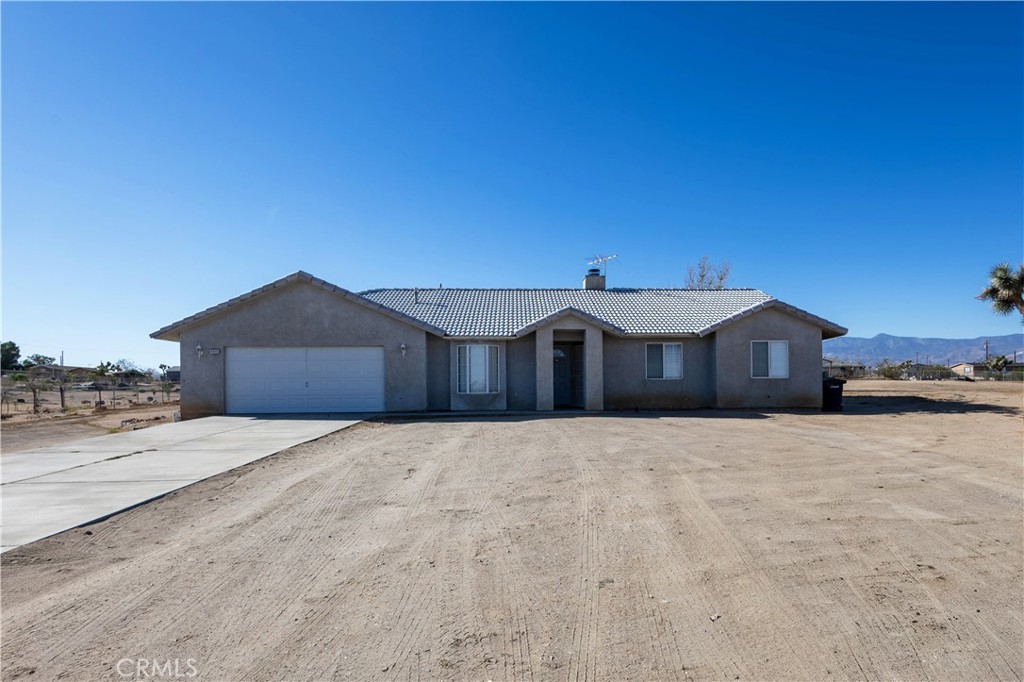 7415 La Mesa Road Property Photo 4