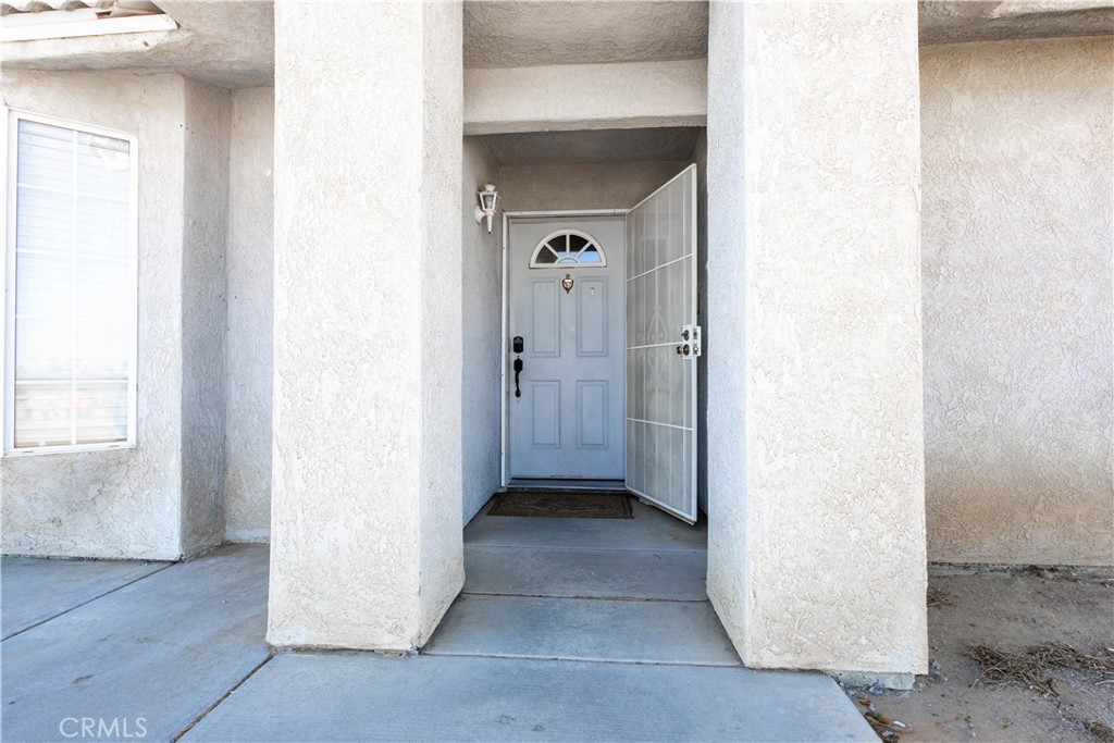7415 La Mesa Road Property Photo 5