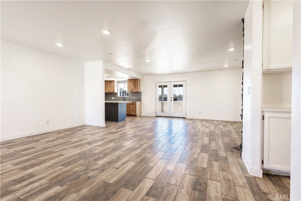 7415 La Mesa Road Property Photo 6