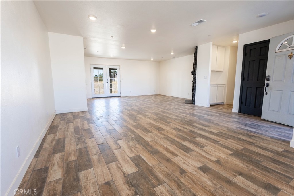 7415 La Mesa Road Property Photo 7