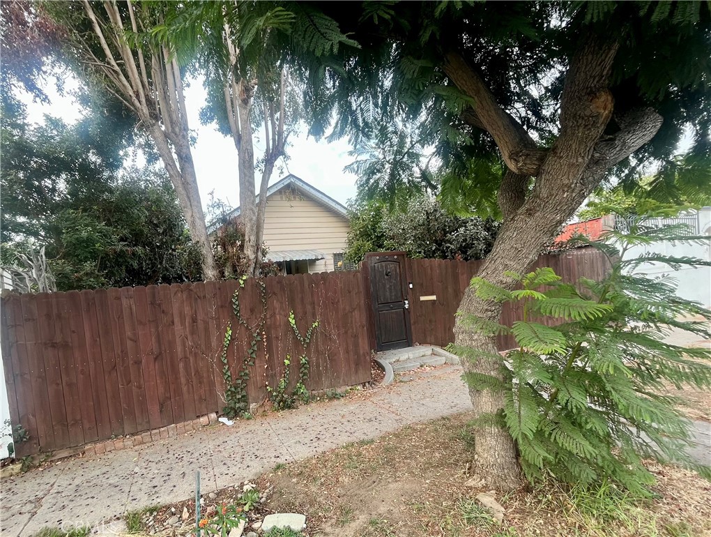 611 Sunset Avenue Property Photo 3