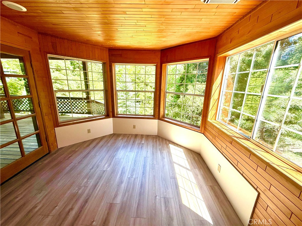 27547 W Shore Road Property Photo 4